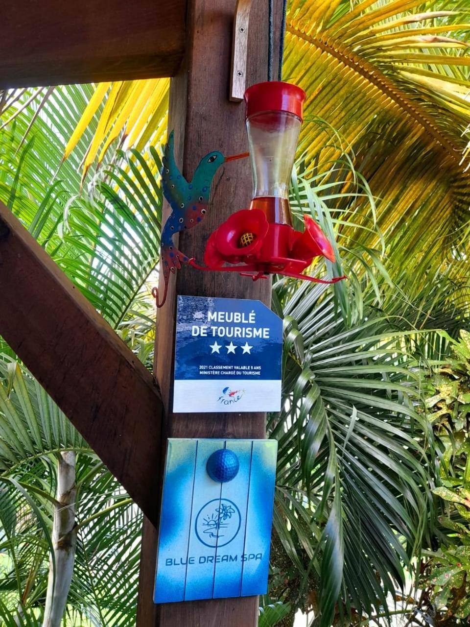 Blue Dream Spa レ・トロワ・イレ エクステリア 写真